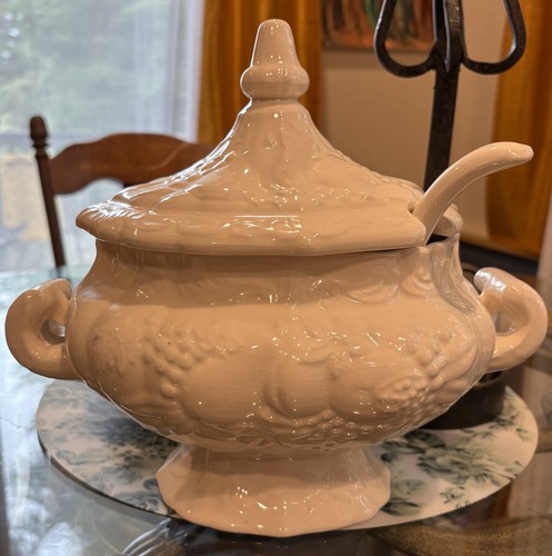 Vintage white ceramic - ceramic, soup