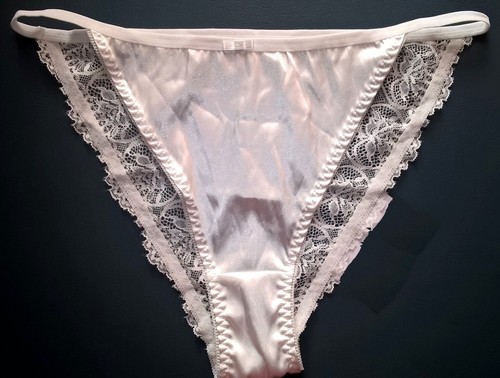 Sexy shimmery white satin - shimmery, /