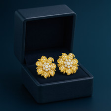 9ct gold  stud earrings