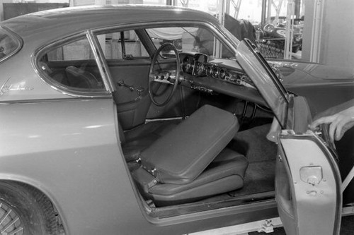 Volvo p1800 coupe motor show - ,