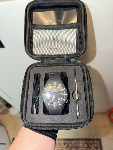 Elliot brown land rover - land, quartz