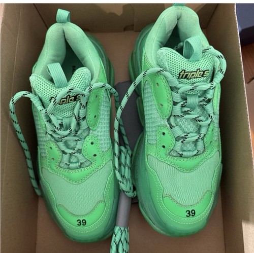 Size balenciaga triple - -, s