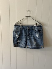 NWT Vanity Women’s Jean Shorts Size 30 Medium Wash Distressed Cowgirl JB#1
