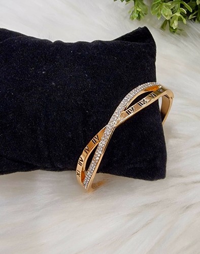 Gold roman numeral - numeral, bracelet
