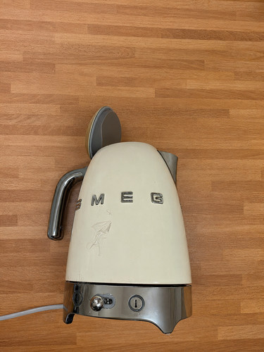 Smeg klf04cruk cream kettle - cream,