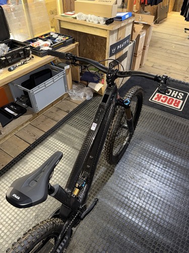 Brand new fizik aidon seat - fizik, mtb