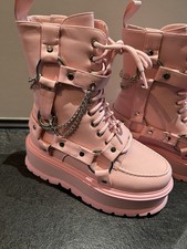 Koi Yami Pastel Pink Platform