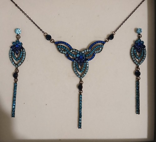 Blue rhinestone bar - blue,
