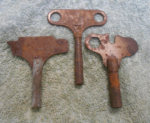 D651 three old steel - old,