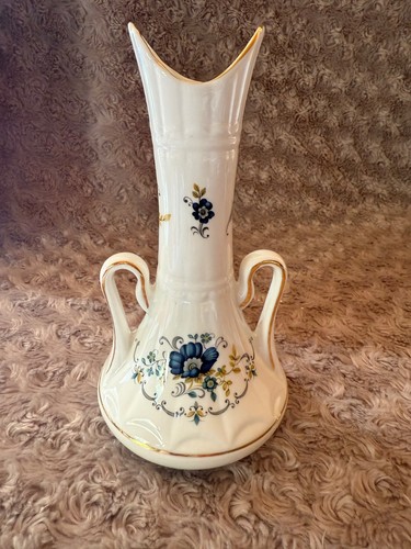 Royal tara floral - urn, bud