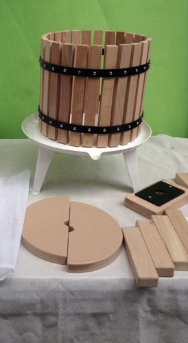 Fruit press wooden basket - 6l, press,