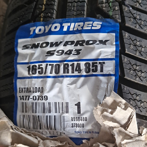 Toyo snow prox s943 - toyo,