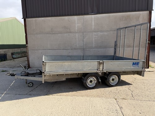 12ft trailer with - m+e,