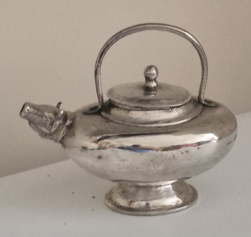 White metal silver plated - metal/silver,