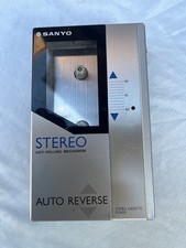 Vintage SANYO M-G55 stereo personal cassette player