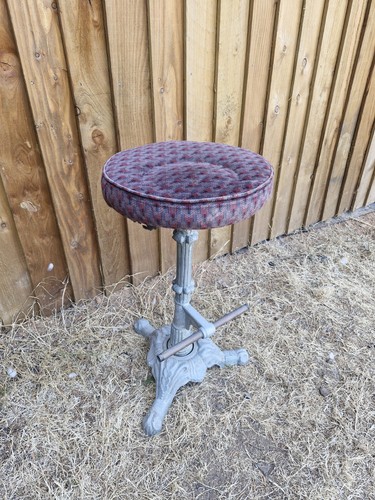 Vintage pub cast - pub, bar