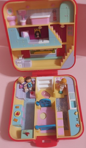 Polly pockets town house - pockets,