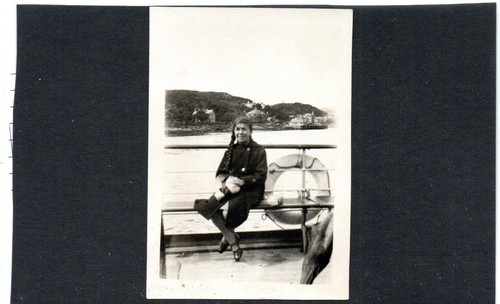Vintage photograph girl - girl, on