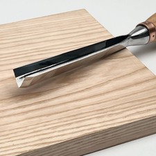 Large sculpture chisel, V-tool