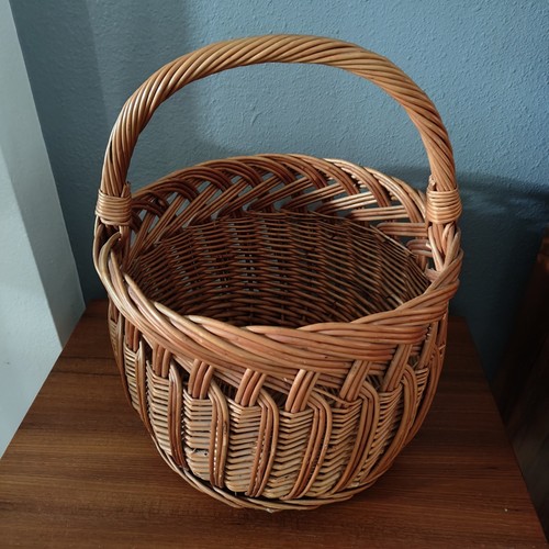 Vintage wicker round french - wicker,