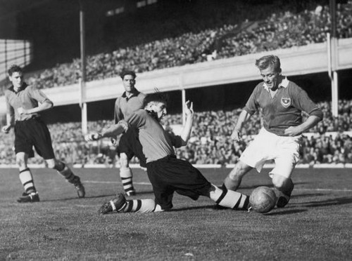 Wolves centre half bill - centre,
