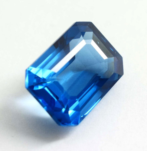 Emerald cut brazilian 60 - cut, 15.60
