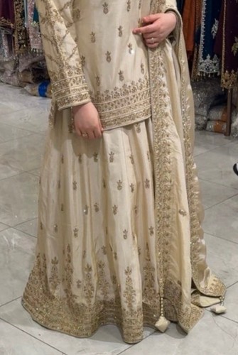 Indian gold and cream - gold,
