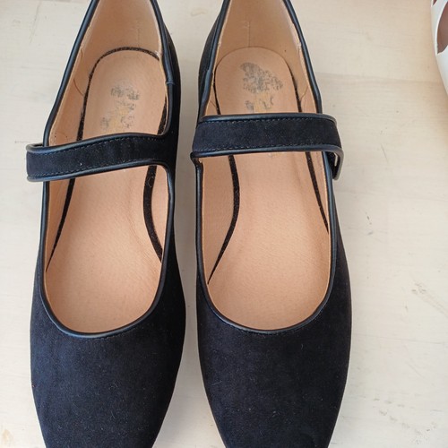 Black dolly shoes - size, 4