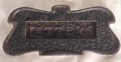 Vintage cast iron - iron, letter