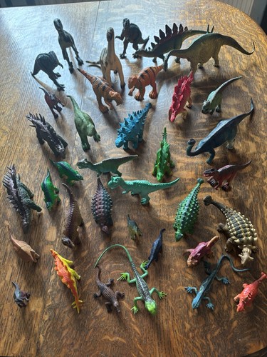 Large dinosaur creature - large,