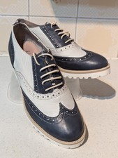 Bata Leather Wingtip Brogues Shoes 6 39 Womens Blue  White  Lace Up Low Heel Vgc
