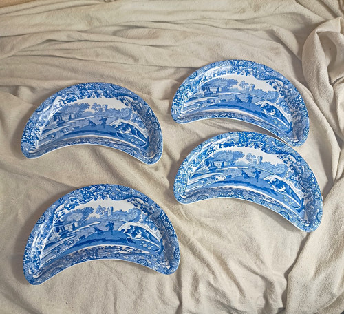 Vintage crescent shape - x,