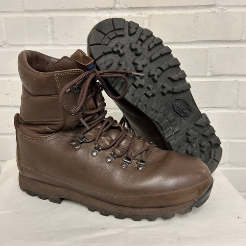 Altberg defender boots 9 - boots,