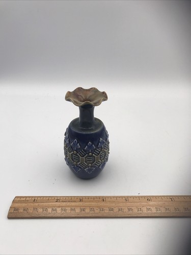 Miniature royal doulton - miniature,