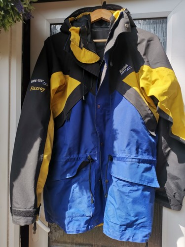 Mountain equipment vintage - equipment,