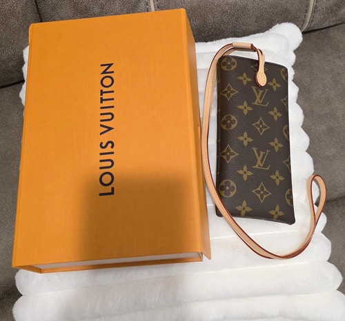 Authentic louis vuitton - authentic,