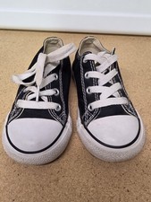 Size 8 Toddler Converse All Star Chuck Taylors Black
