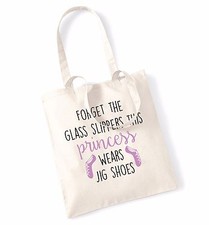 princess wears jig shoes, tote