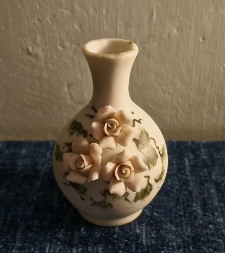 Vintage porcelain small - vintage, bud