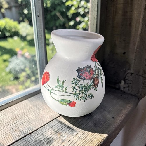 Beautiful ceramic bulb - bulb, shaped