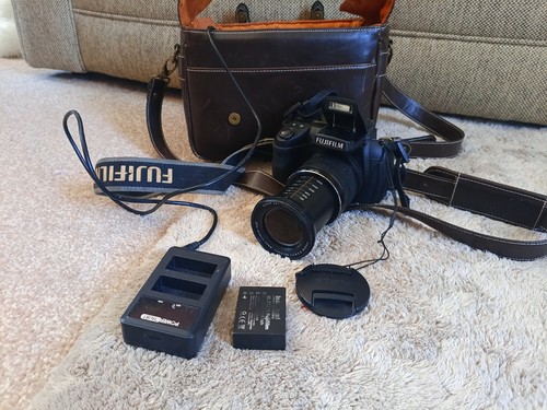 Fujifilm finepix hs30exr - fujifilm,
