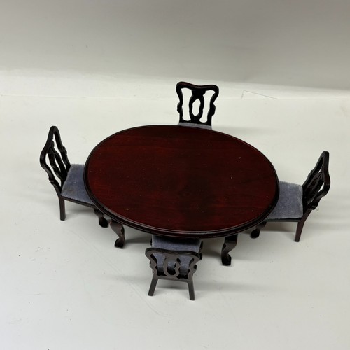 12th scale dolls house - scale,