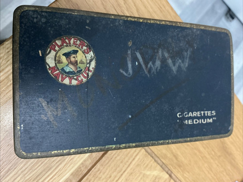 Vintage cigarette tin - cigarette, players