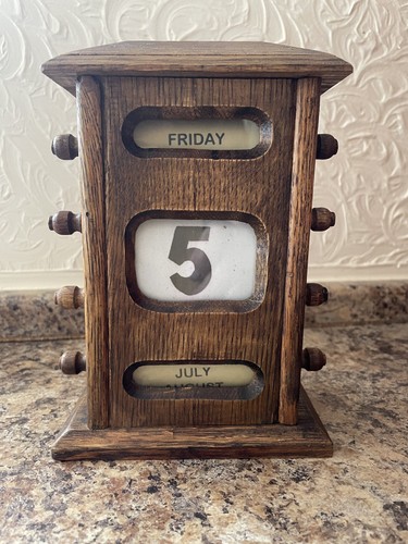 Perpetual desk caendar - perpetual,