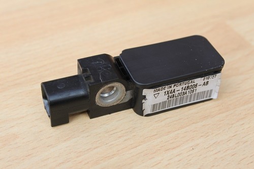 Front crash sensor - front,