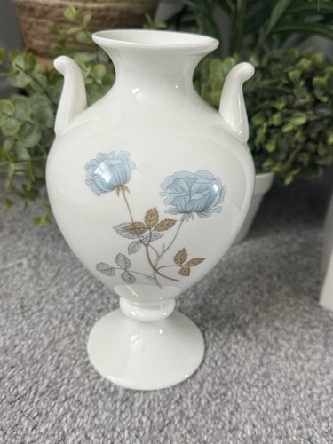 Wedgwood ice rose footed - ice, urn