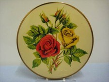 STUNNING VINTAGE BRASS AND ENAMEL VOGUE VANITIES POWDER COMPACT