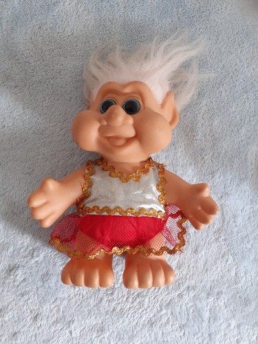 Vtg 1991 itb - ballerina, troll