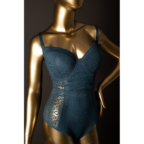 Nwt french affair - french, push-up