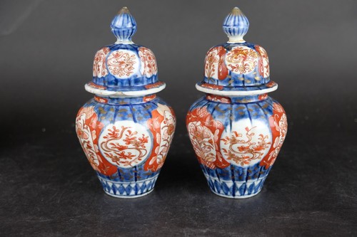 Imari vases antique japanese